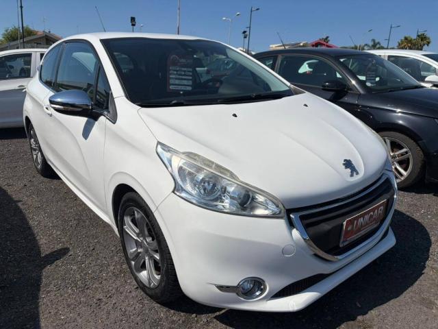 Peugeot 208 208 5p 1.6 e-hdi 8v Allure s&s - Immagine 1