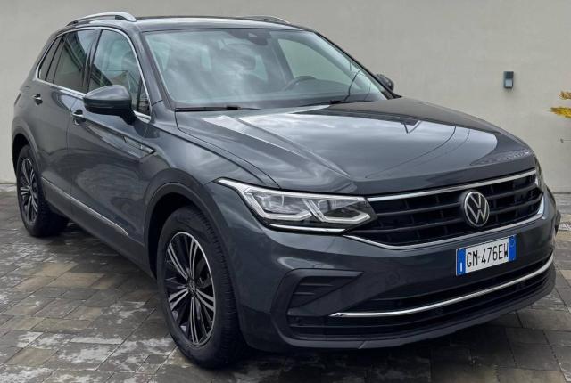 Volkswagen Tiguan Tiguan 2.0 tdi Elegance 150cv dsg - Immagine 1