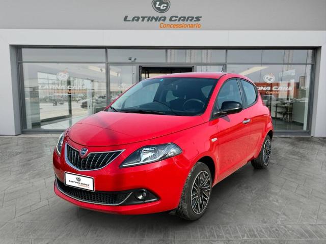 Lancia Ypsilon Ypsilon 1.0 firefly hybrid Gold s&s 70cv - Immagine 1