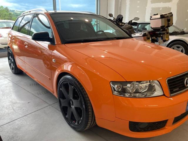 Audi A4 Avant S4 Avant 4.2 V8 quattro tiptronic - Immagine 1