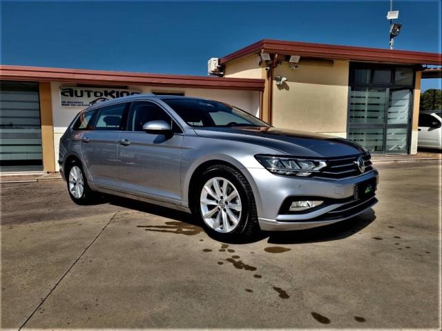 Volkswagen Passat Variant 1.6 tdi Business 120cv dsg - Immagine 1