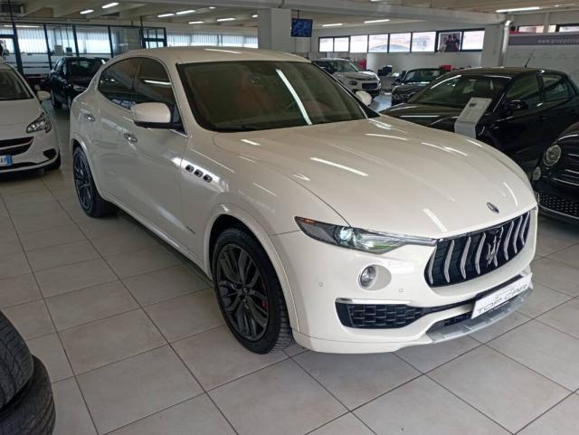 Maserati Levante 3.0 V6 275cv auto - Immagine 1