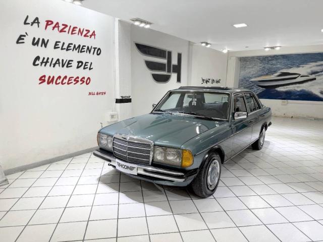 Mercedes Classe E - W123 Berlina 200 - Immagine 1