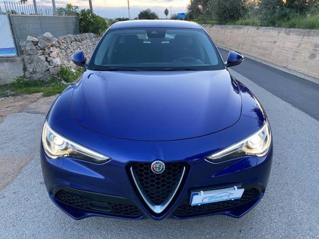 Alfa Romeo Stelvio 2.2 t Business Q4 190cv auto - Immagine 1