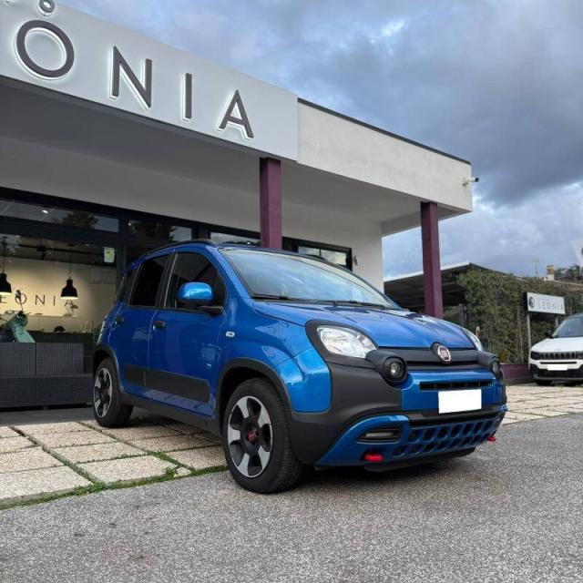 Fiat Panda Cross 1.0 firefly hybrid Cross s&s 70cv 5 posti - Immagine 1