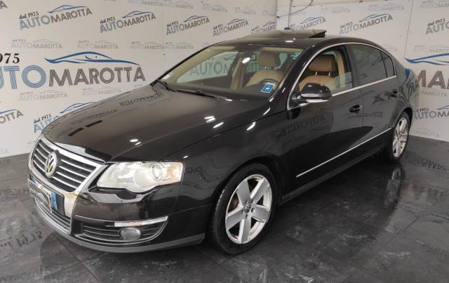 Volkswagen Passat 2.0 tdi Highline TAGLIANDI VW PELLE TETTO - Immagine 1