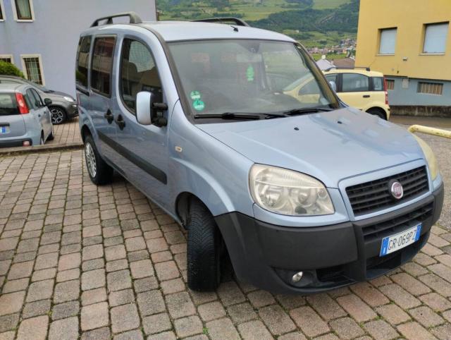 Fiat Doblò 1.9 mjt Family 120cv fap - Immagine 1