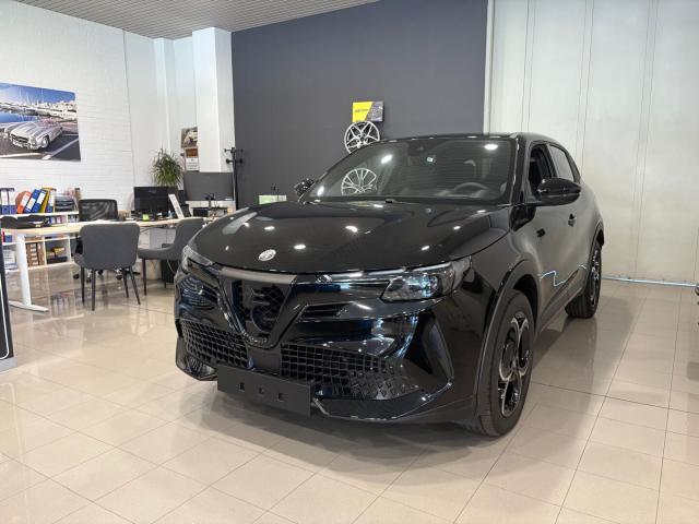 Alfa Romeo Junior 1.2 ibrida Speciale 136cv edct6 - Immagine 1