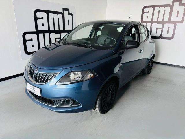 Lancia Ypsilon III 1.0 firefly hybrid Silver s&s 70cv - Immagine 1