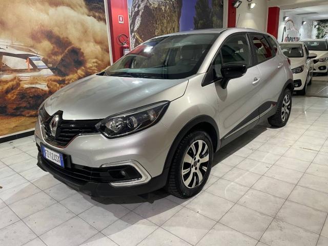 Renault Captur 1.5 dci Business 90cv edc - Immagine 1