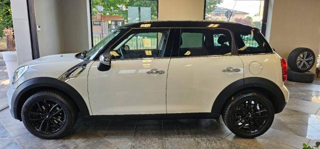 Mini Cooper D Countryman Mini Countryman 2.0 Cooper D Business auto E6 - Immagine 1