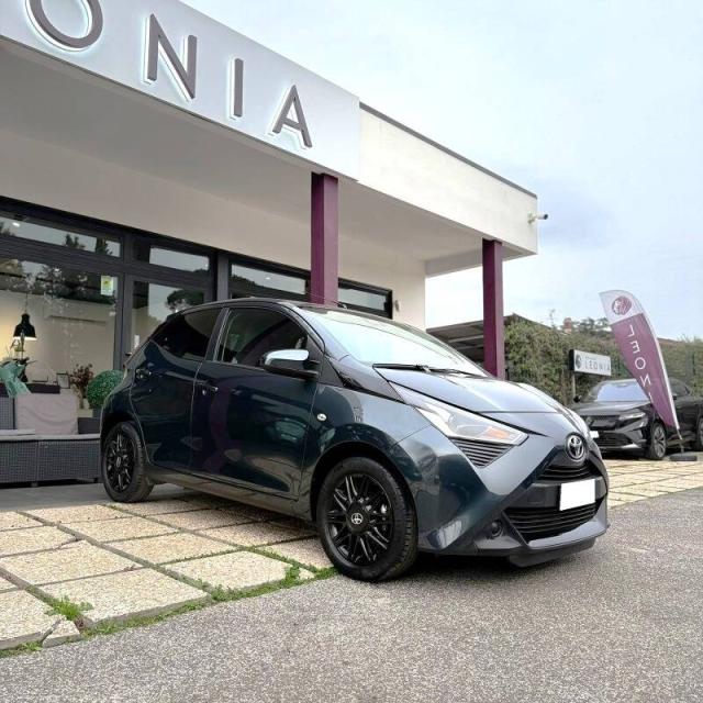 Toyota Aygo Aygo 5p 1.0 x-play 72cv - Immagine 1