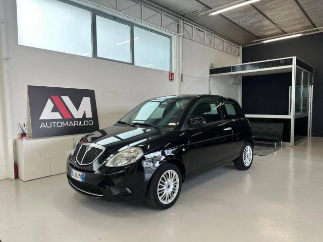 Lancia Ypsilon Ypsilon 1.2 8v Argento 69cv - Immagine 1