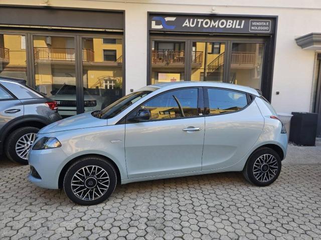 Lancia Ypsilon Ypsilon 1.0 firefly hybrid Platino s&s 70cv - Immagine 1